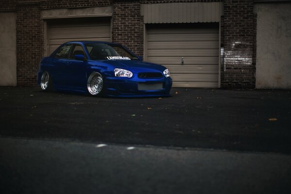 Blu Subaru Impreza tuning