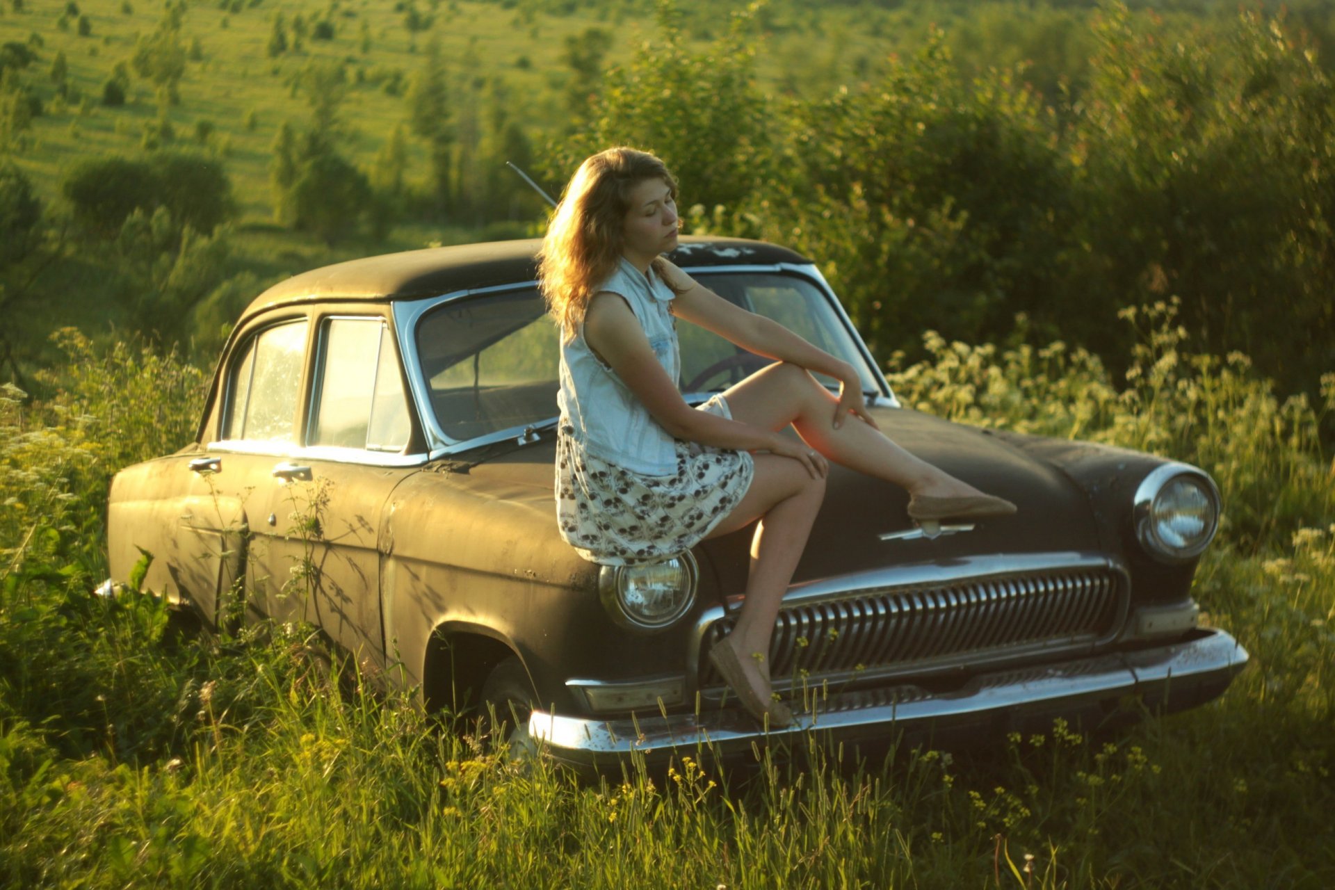 gaz 21 volga retrò urss auto ragazza umore natura carta da parati sfondo dasha frost