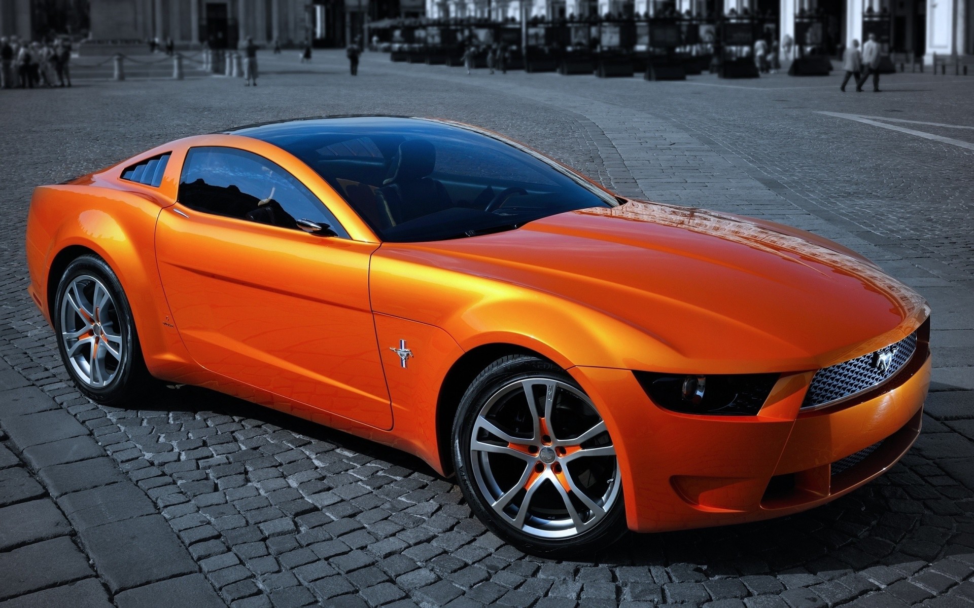 mustang strada ford traffico