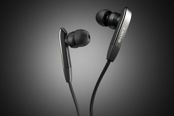 Cuffie Nere cablate Sony con design conciso