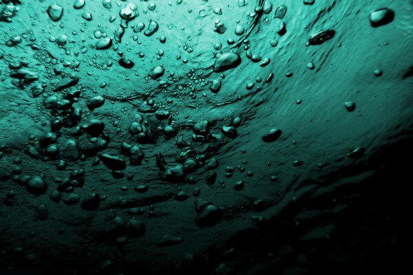 Bolle d aria sott acqua