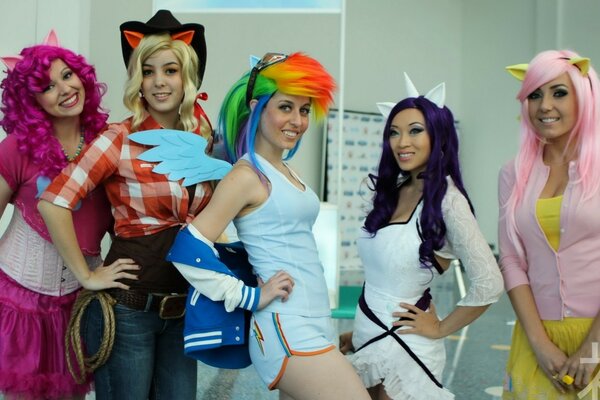 Ragazze in costume