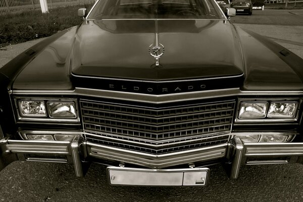 Foto di auto retrò Cadilac modello El Dorado del 1978