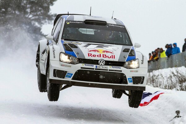 Volkswagen polo alle gare di rally in inverno