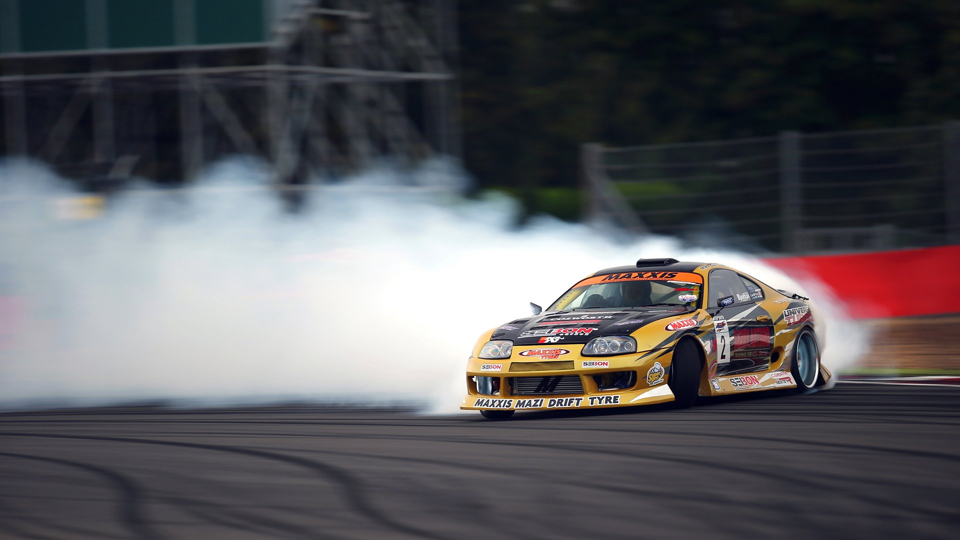 toyota sopra deriva tuning auto sportiva concorso fumo