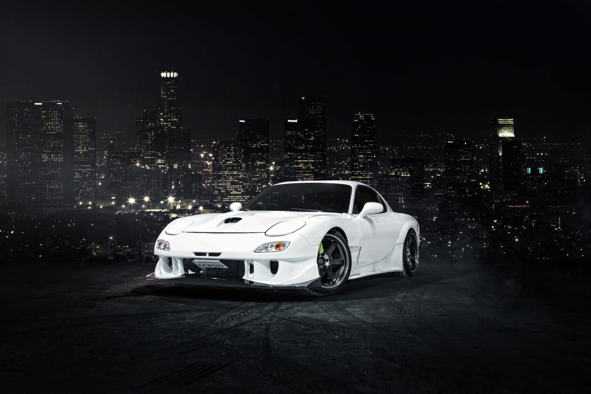 mazda rx-7 bianco anteriore mazda bianco anteriore città