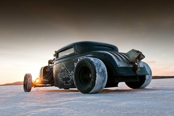 Macchina Hot Rod per la tua carta da parati