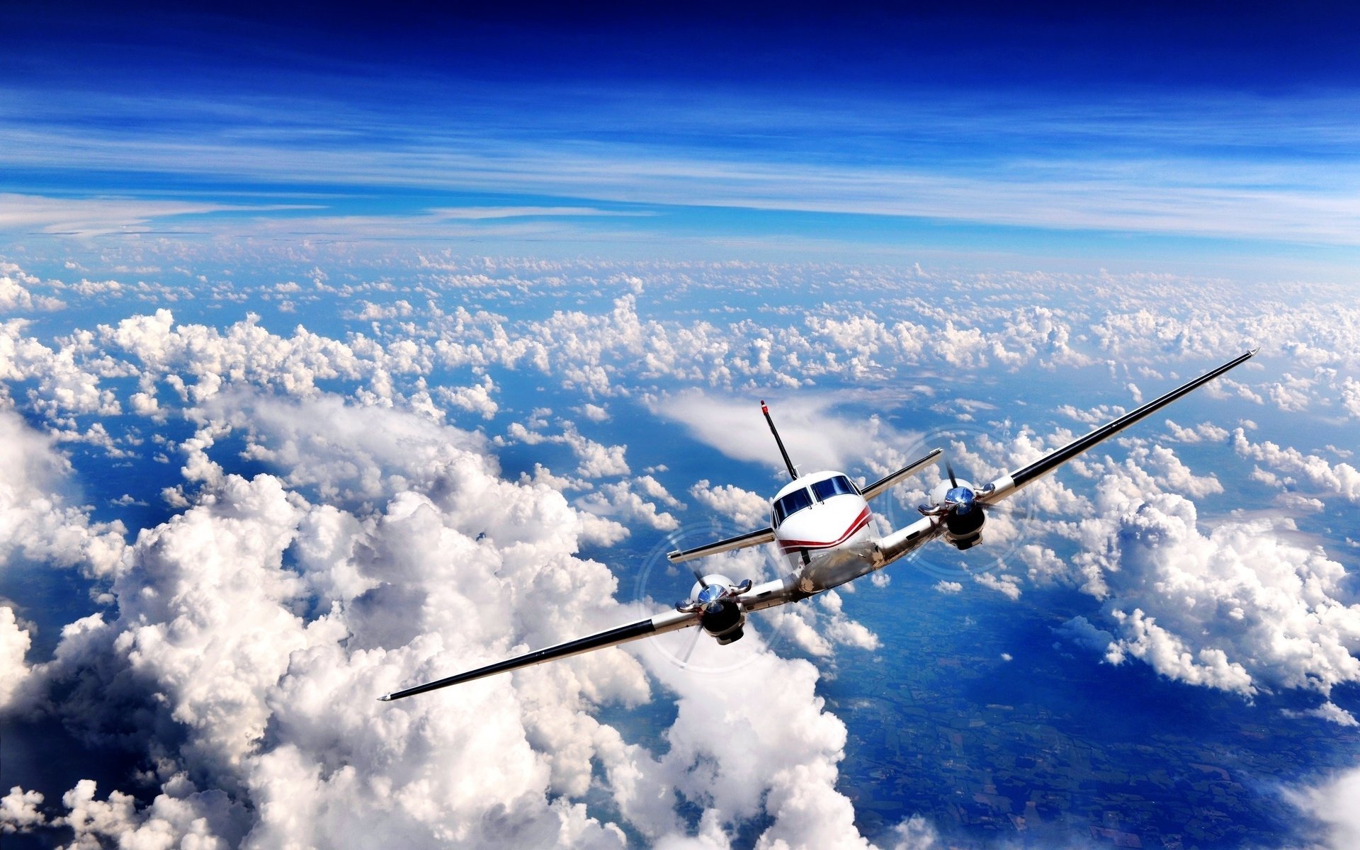 nel cielo orizzonte aereo
