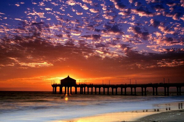 Incredibile bellezza tramonto sulla spiaggia della California