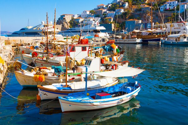 Porto marittimo in Grecia Santorini