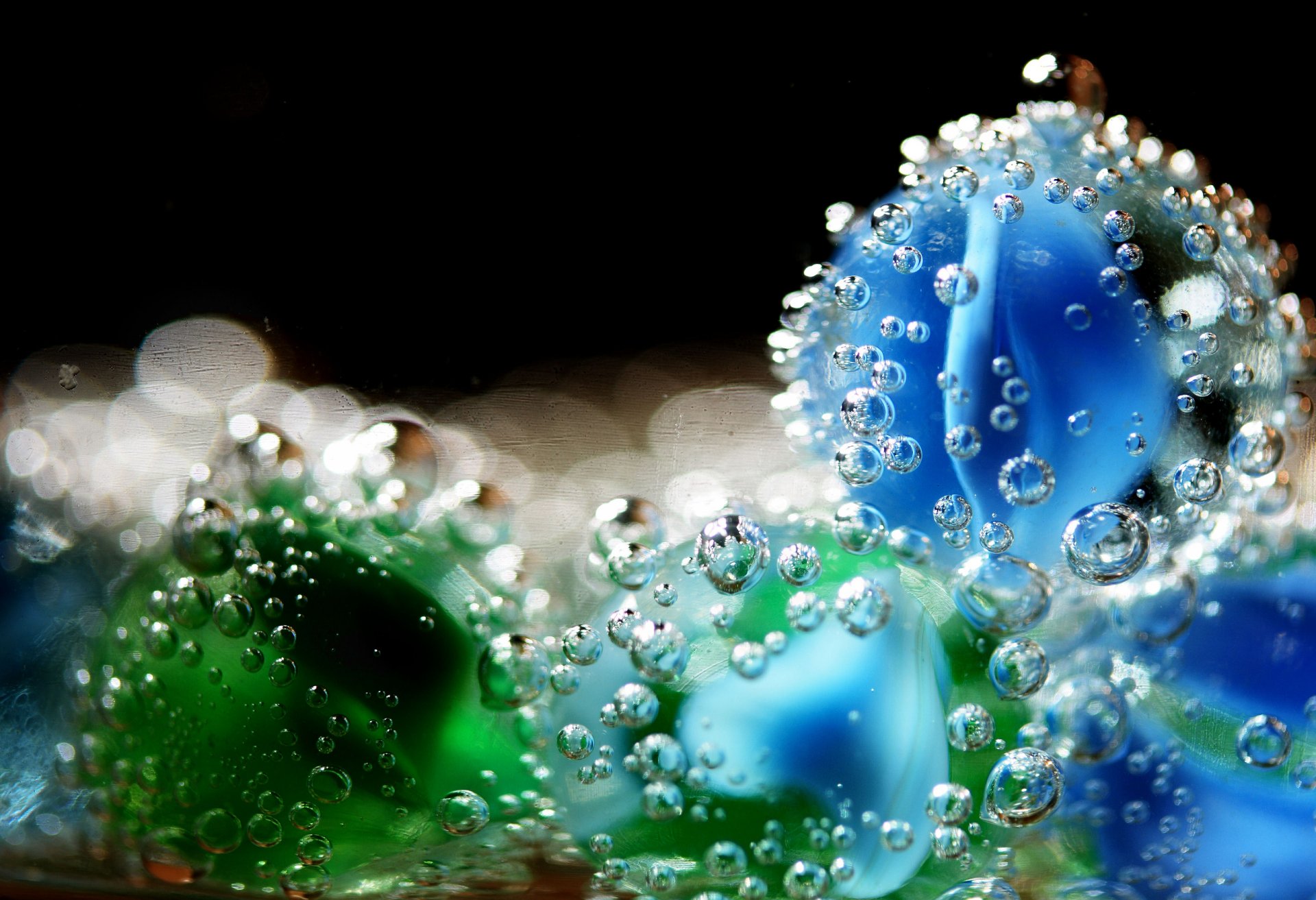 macro gocce fiore goccioline