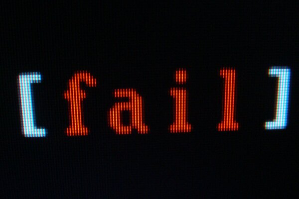 La scritta fail sul monitor