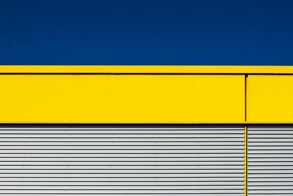 Immagine minimalista delle mura della città