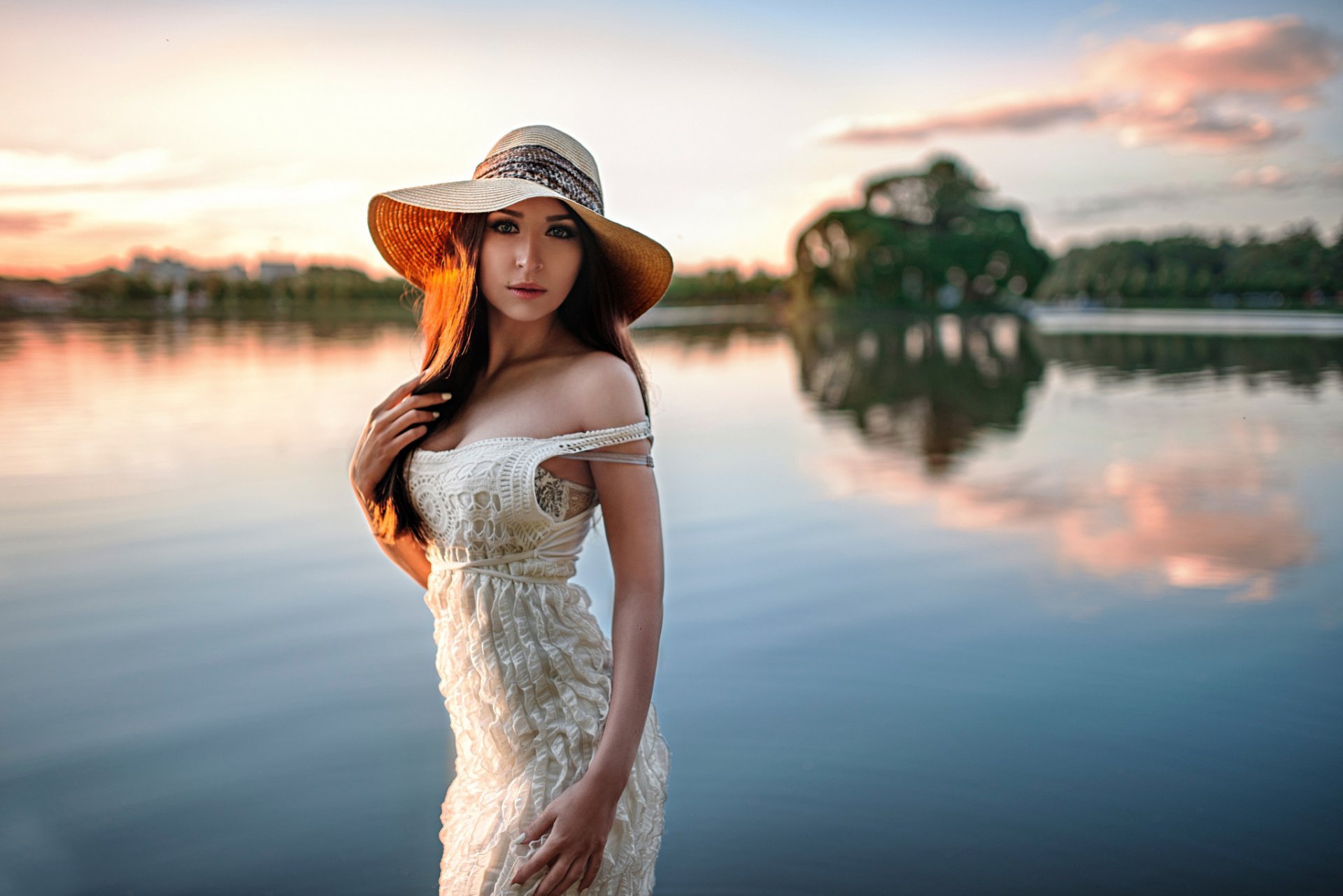 natalia rubanova natasha tramonto a tsaritsyno ragazza cappello bokeh natura george chernyadyev