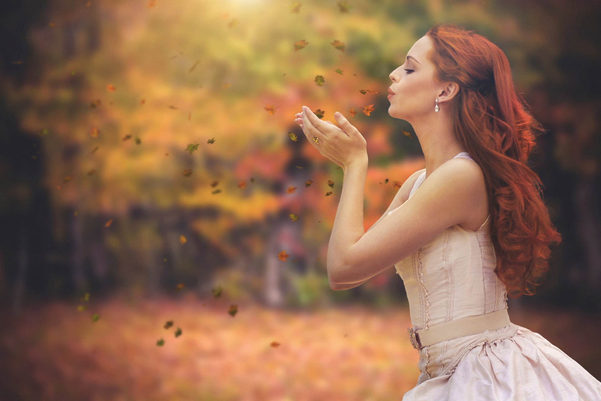 autunno foglie ragazza