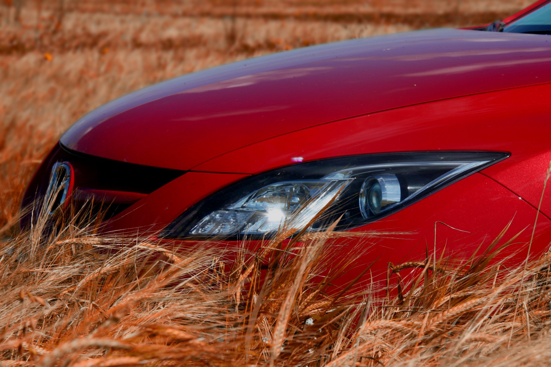 mazda 6 orecchie fari rosso