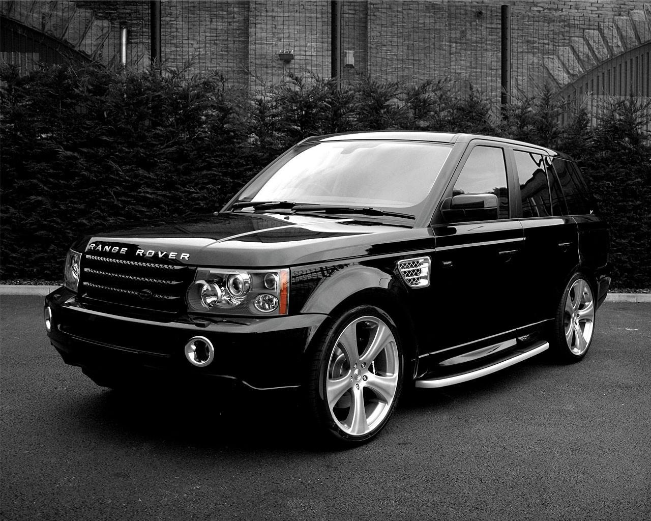land rover suv jeep in bianco e nero