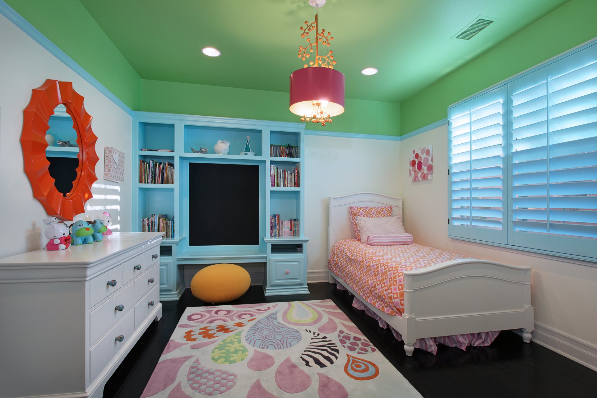 interior design camera da letto per bambini letto lampadario foto