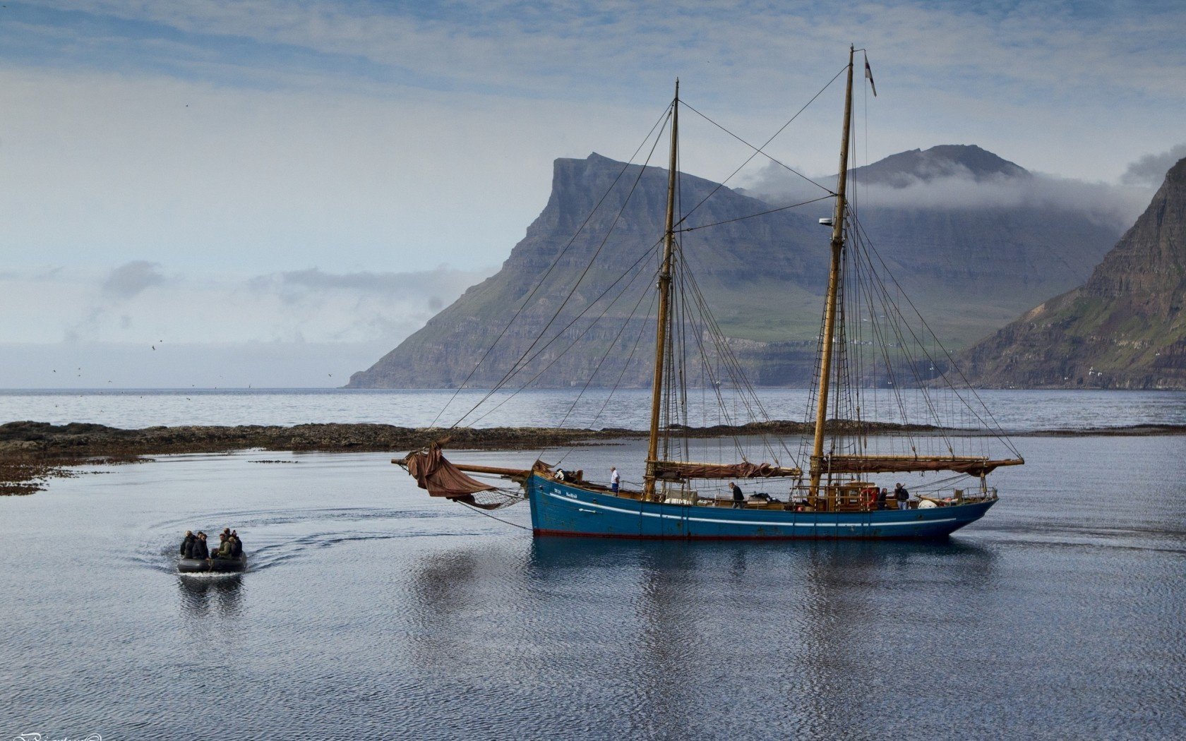 isole faroe isole faroe danimarca danimarca yacht montagne