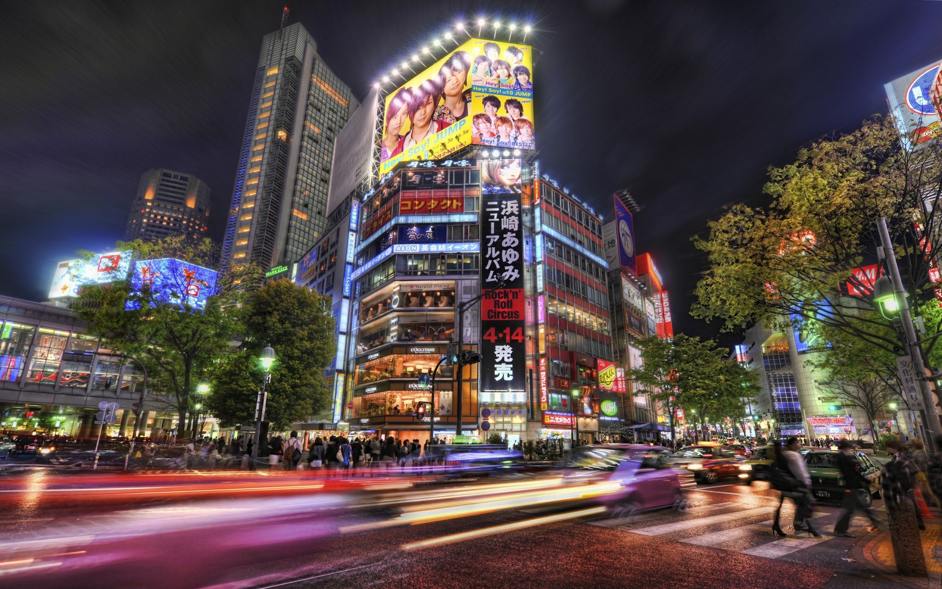 via di mezzo tokyo giappone notte
