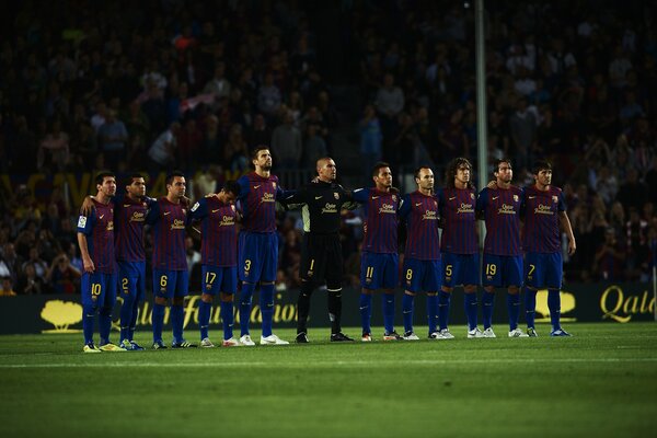 Composizione dell inizio della performance del gruppo Barcellona