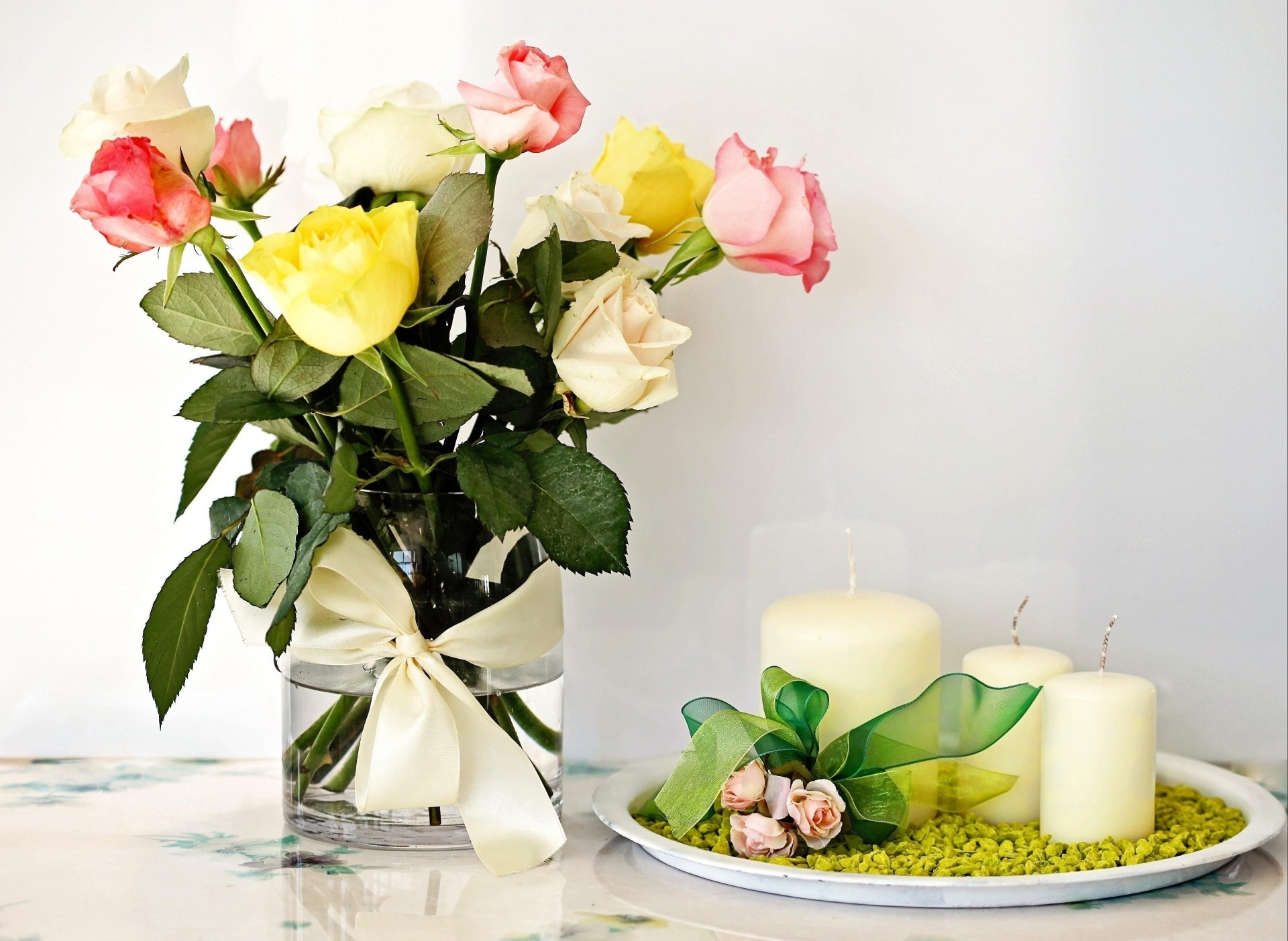 arco rose bouquet vaso fiori candele