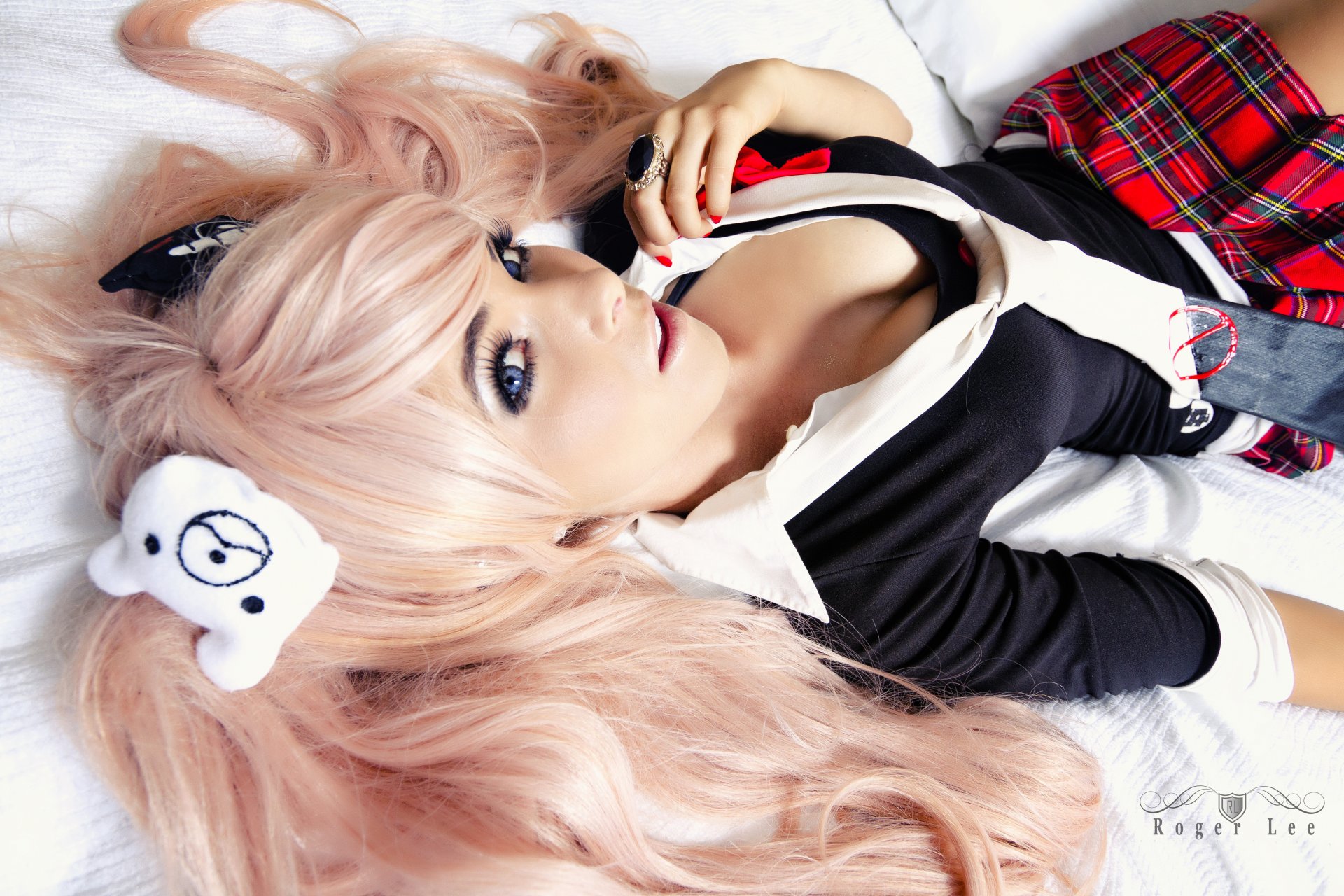 janko enoshima danganronpa ragazza cosplay si trova sguardo decorazione uniforme