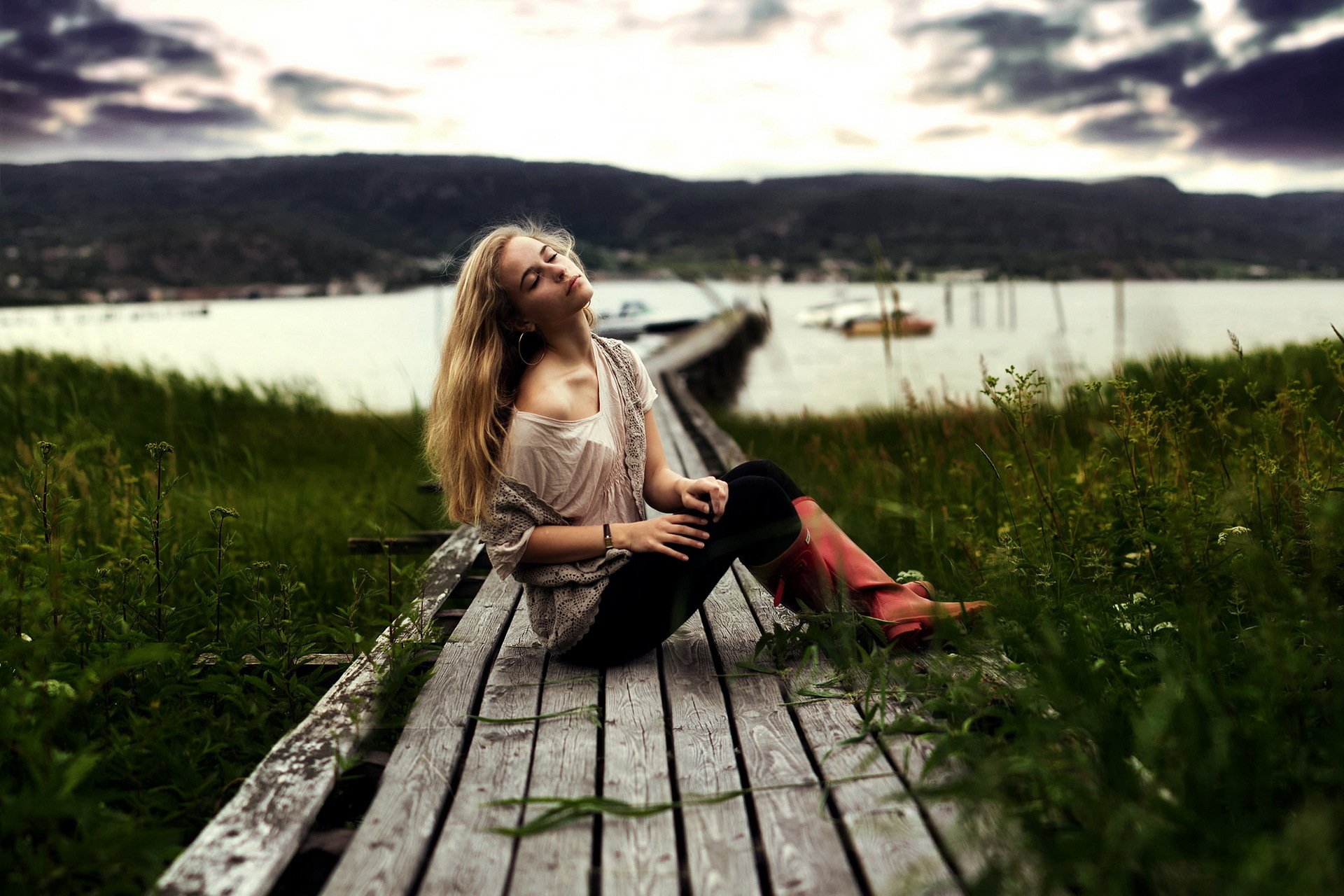 ragazza lago umore