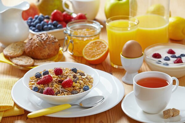 Colazione mattutina sul tavolo