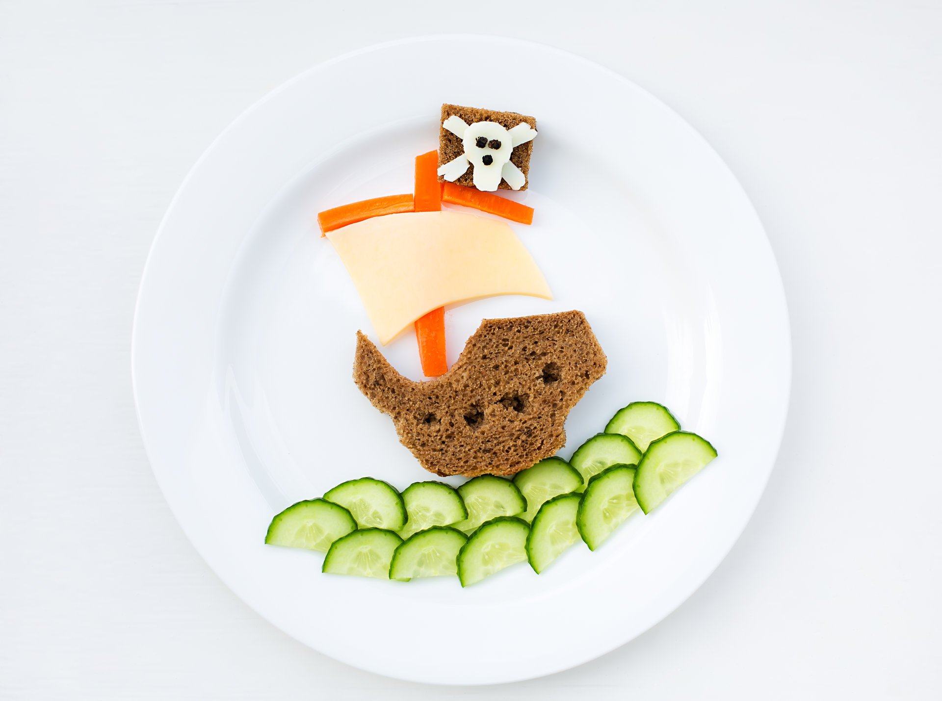 piatto cibo colazione creativo pane cetriolo formaggio pepe