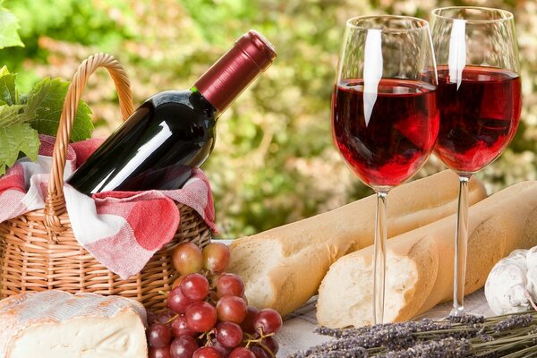 Picnic francese nella natura