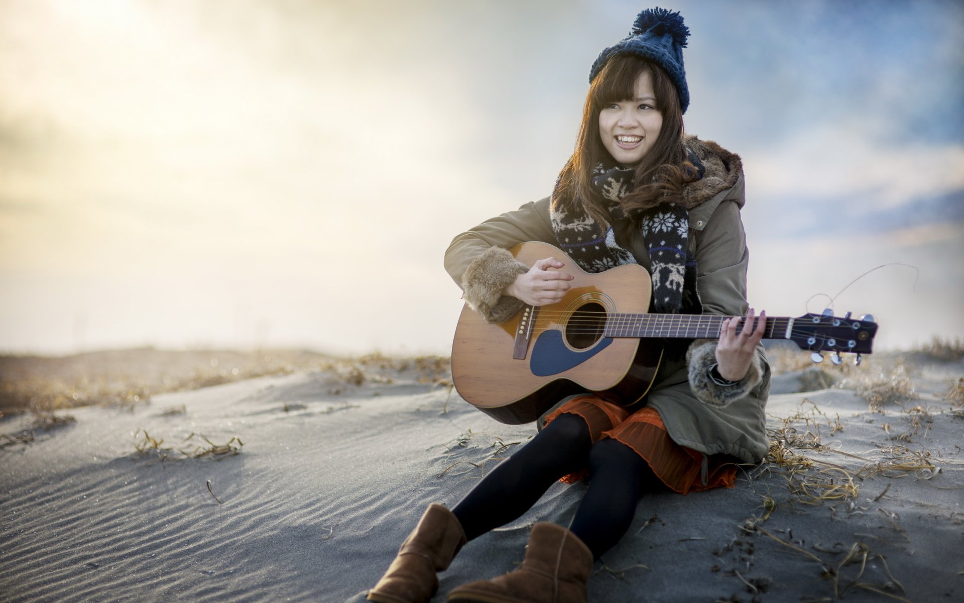 ragazza asiatica chitarra musica