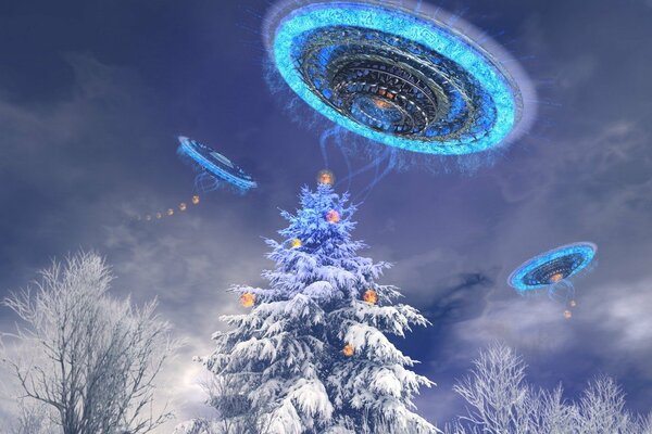 La nave UFO brilla sull albero di Natale