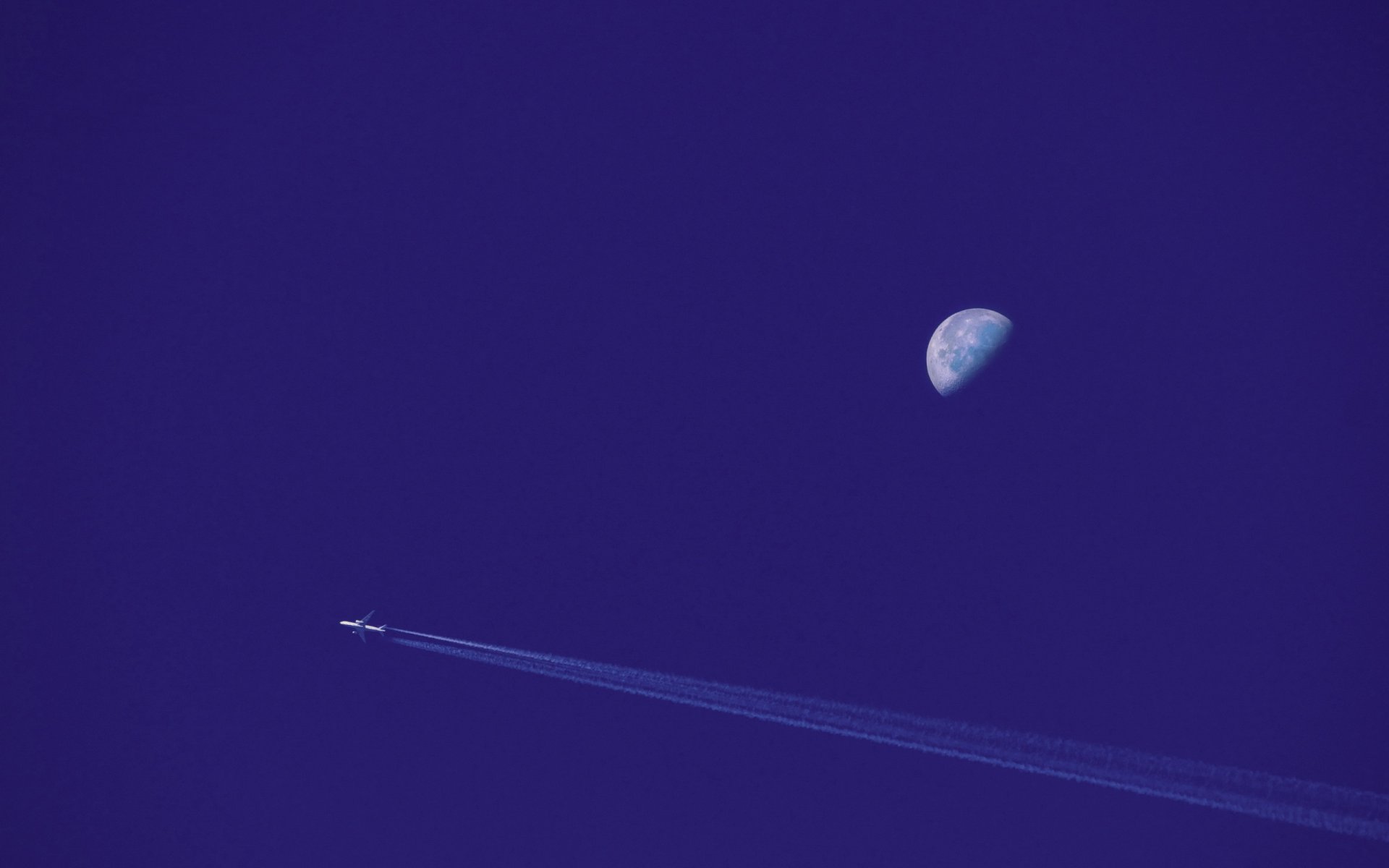 aereo luna cielo