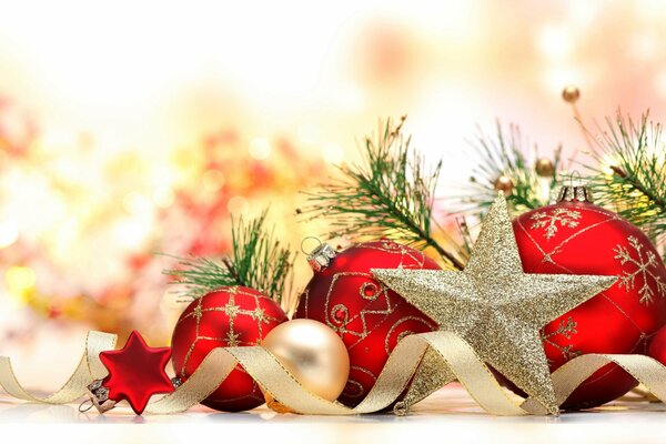 Palle rosse e stelle di Natale
