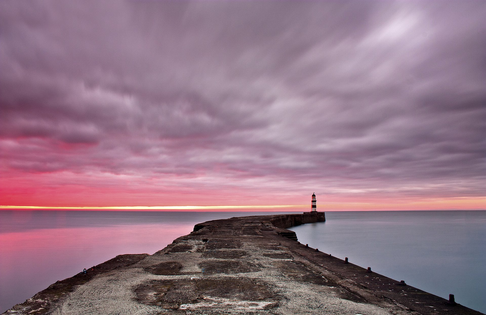 mare molo faro alba