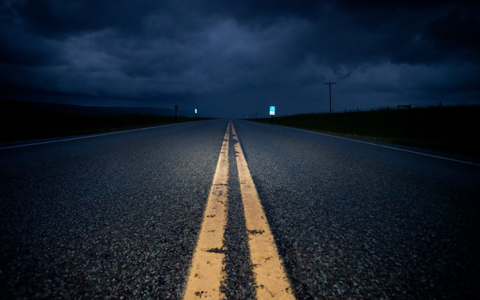 strada notte paesaggio