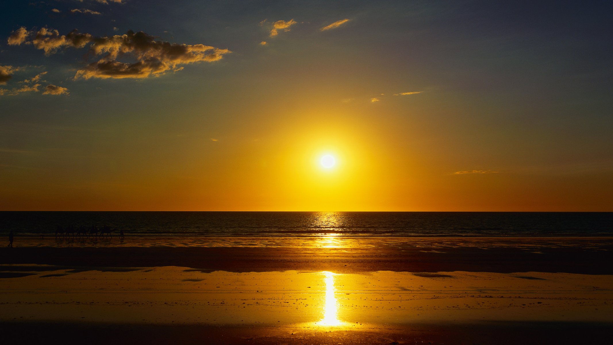 mare oceano spiaggia sabbia estate tramonto sole cammelli roulotte natura paesaggio