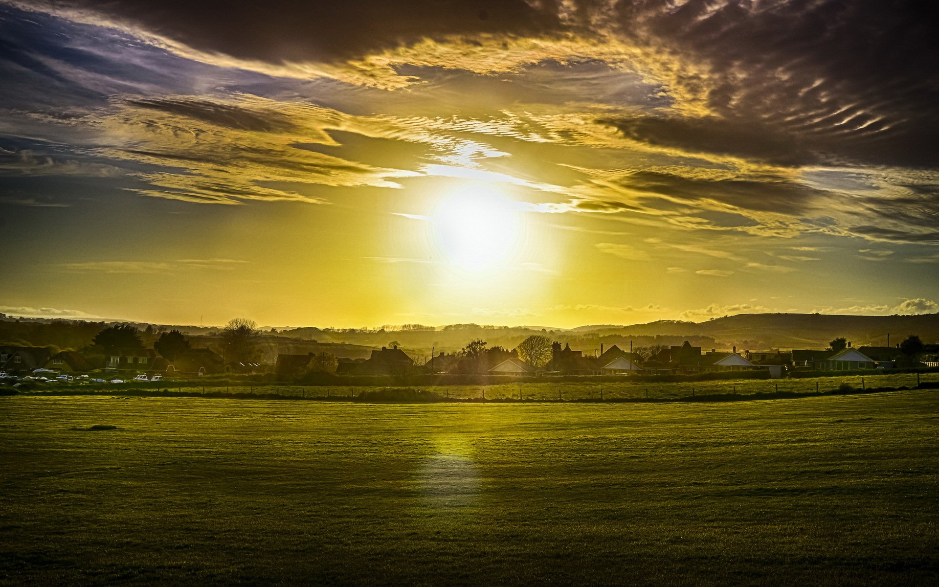 tramonto campo paesaggio