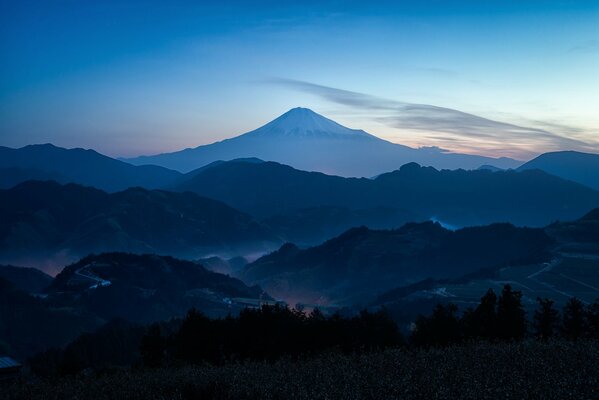 Monte Fujiyama Giapponese in primavera
