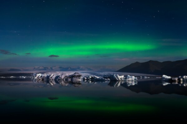 Aurora boreale in Islanda